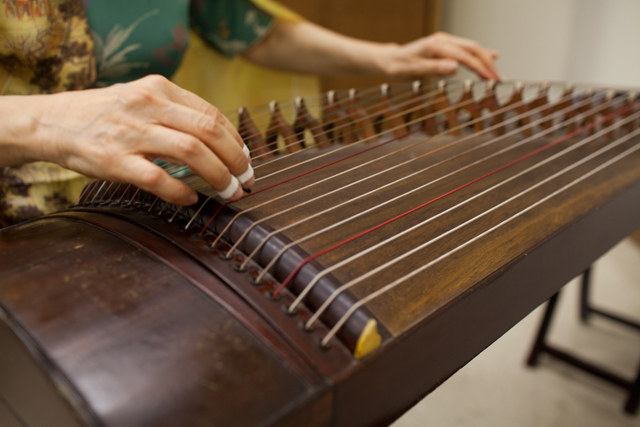 Shao Jingqun Shao Jingqun guzheng instrument