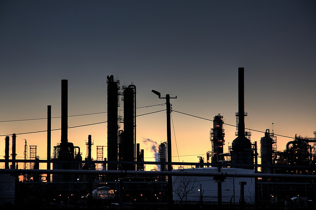 Refineries near U.S. coastlines, like this one in Pasadena, Texas, are threatened by climate change, according to recent reports. Photo by Flickr user eflon, used under Creative Commons.