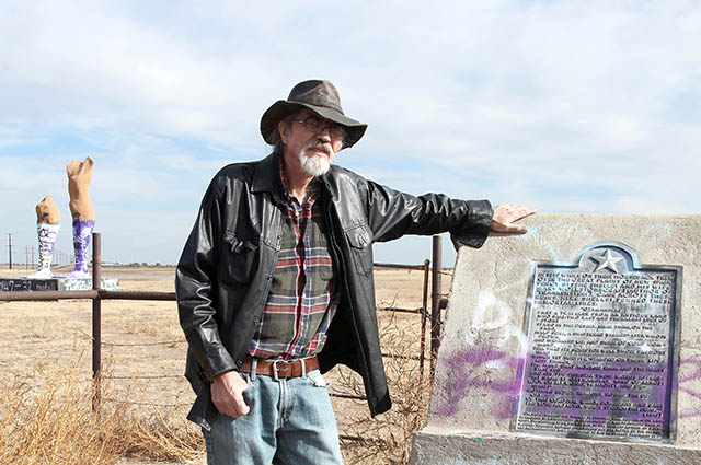 This plaque was constructed as a faux Texas historical marker at the site. McDuff remarked that the state historical registry occasionally gets calls from confused tourists wondering why “Ozymandias” isn’t listed. Photo by Elizabeth Beckham