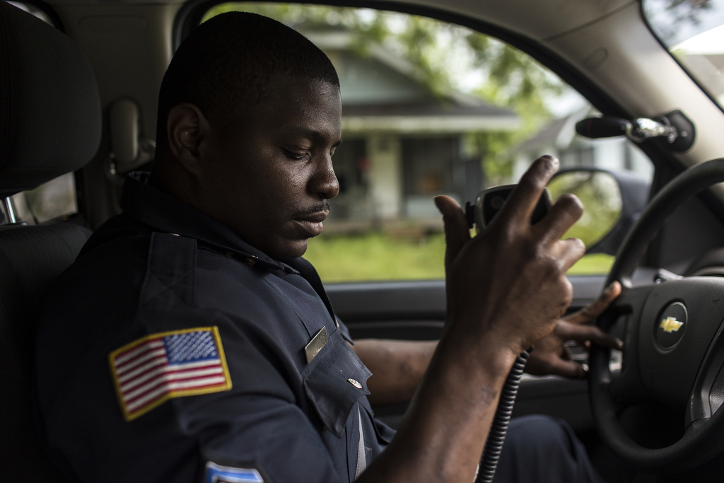 Andre Reynolds is one of just a few African American police officers in Beaumont, a city where nearly half the population is African American. Photos by Martin do Nascimento/Reporting Texas