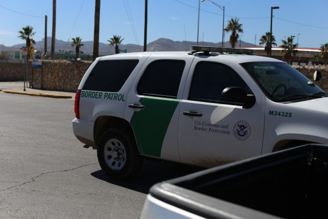A U.S. Customs and Border Patrol vehicle passes through the streets of Segundo Barrio. Daulton Venglar/Reporting Texas