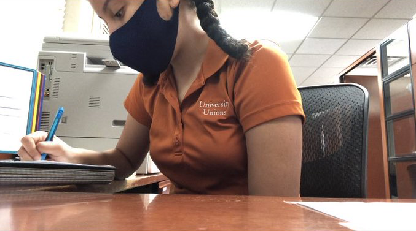 A Year Into Covid 19 Ut S Non White Low Income Students Feel Left Behind Reporting Texas Reporting Texas
