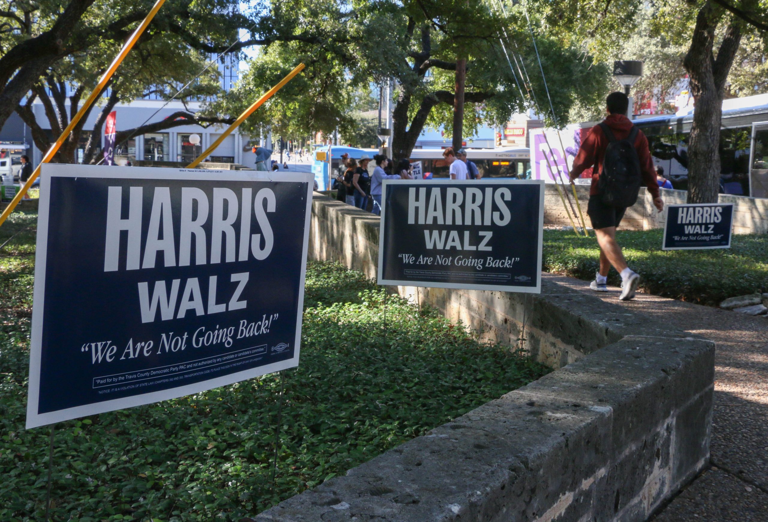 UT Election Scenes04